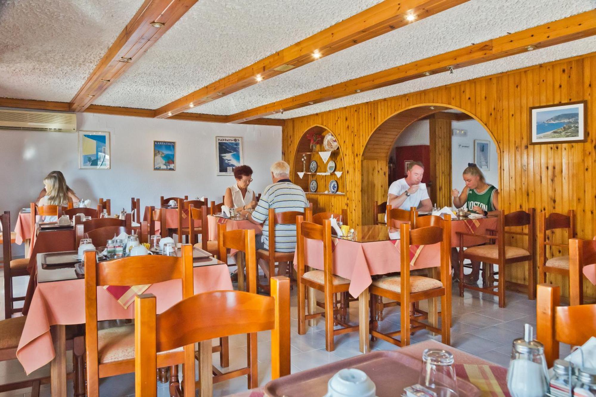 Blue Bay Hotel Karpathos Exterior photo